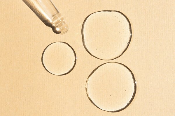 Quels sont les avantages d'utiliser une crème de nuit à base de peptides?